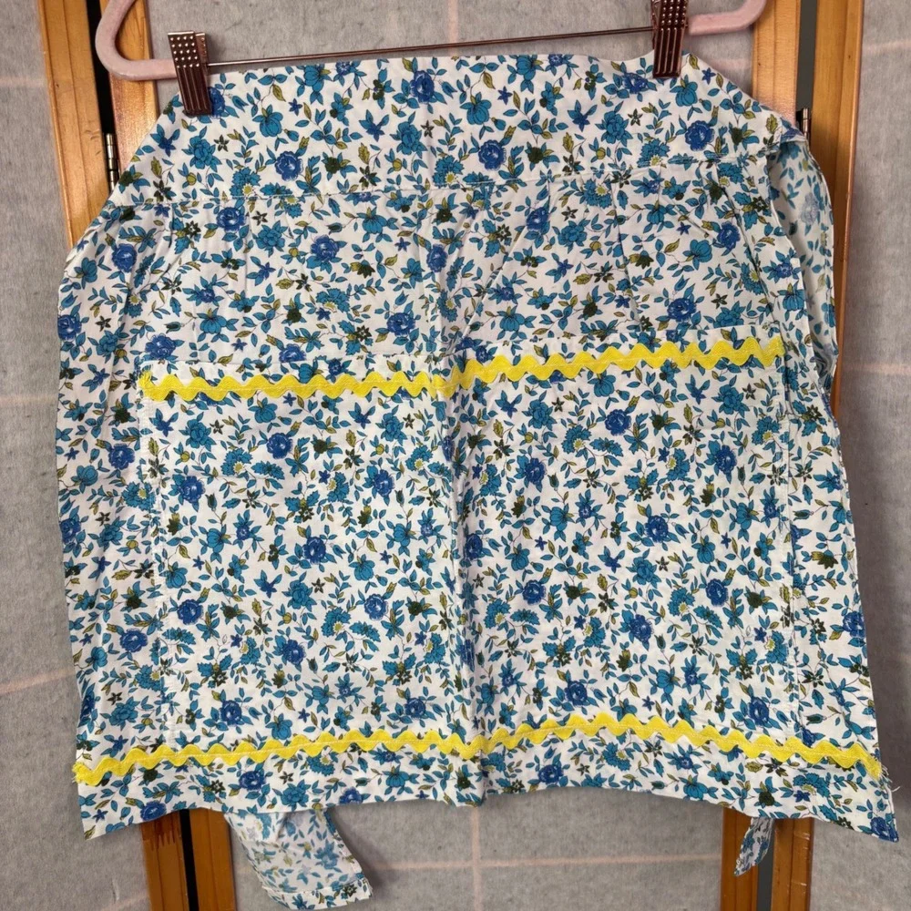 Handmade Floral Half‎ Apron Blue White Yellow Rick Rack Trim Pockets Vintage